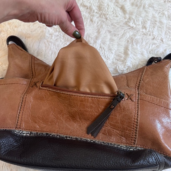 The Sak two toned Kendra leather satchel handle leather shoulder bag - Picture 8 of 12